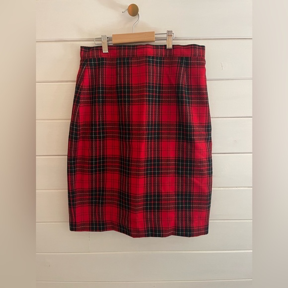 VINTAGE HALSTON 3 Pc Red Black Plaid Skirt Suit Wool Sz 12/14 BLAZER SKIRT VEST - Picture 10 of 12